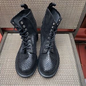 Dr. Martens Boots - Sz 10
